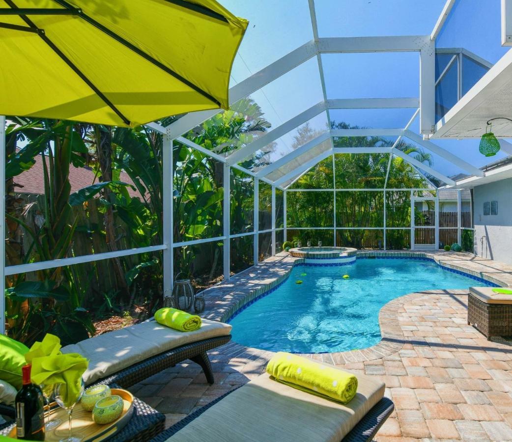 Contemporary Pool Villa I - Pool & Jacuzzi - Nearby Beach เวนิส ภายนอก รูปภาพ